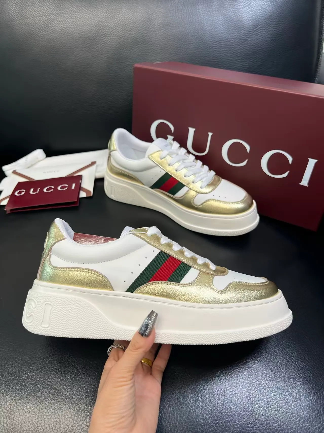 P420 new men's shoes GUCCI [Lightning] latest shoes are shipped. Original quality, fashionable and trendy, using special materials and brand new packaging. The foot feels super comfortable and the workmanship is impeccable Code number: 38-45 No. 058